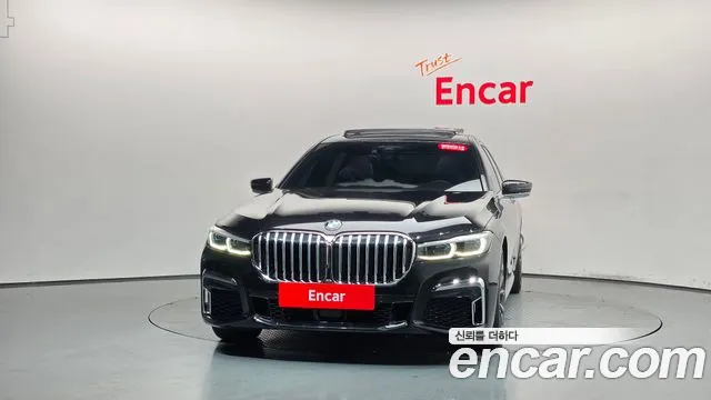 BMW 7-Series 2019 thumb 2