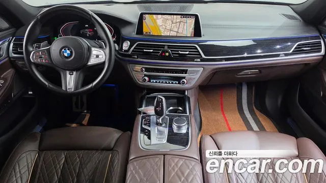 BMW 7-Series 2019 thumb 6