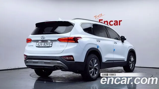 Hyundai Santa Fe 2018 thumb 2