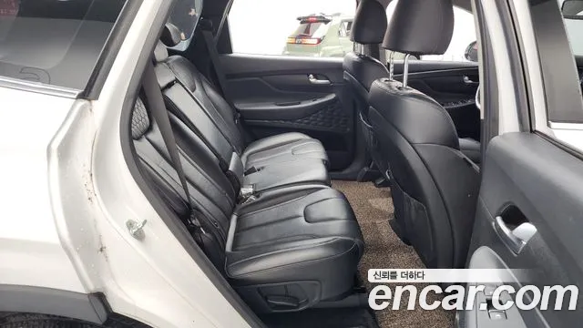 Hyundai Santa Fe 2018 thumb 11