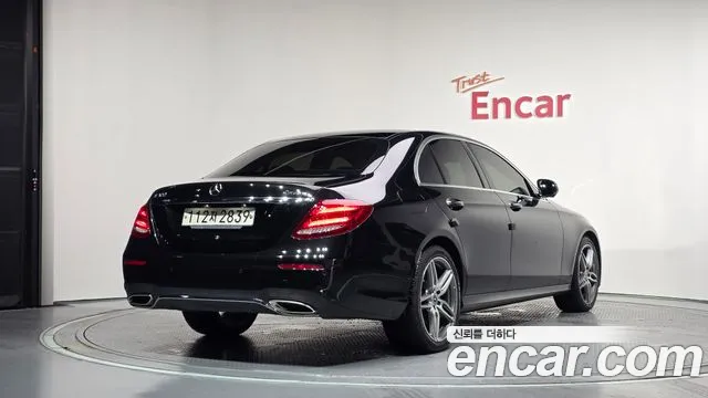 Mercedes-Benz E-Класс 2019 thumb 2