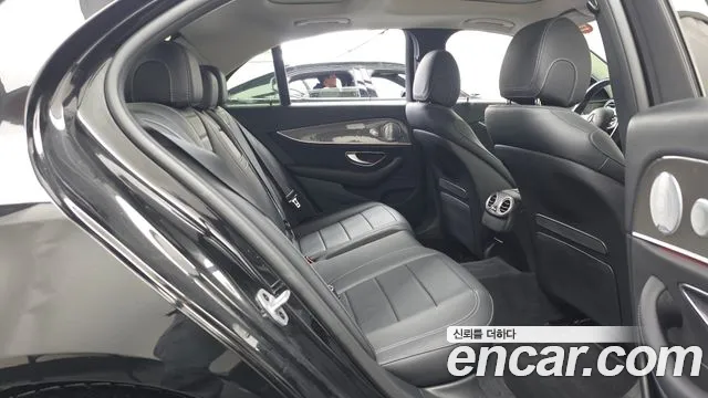 Mercedes-Benz E-Класс 2019 thumb 12
