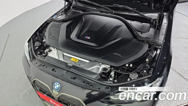 BMW i4 2023 thumb 5
