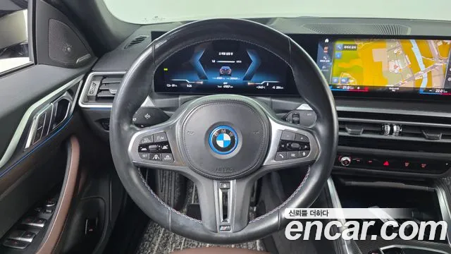 BMW i4 2023 thumb 12