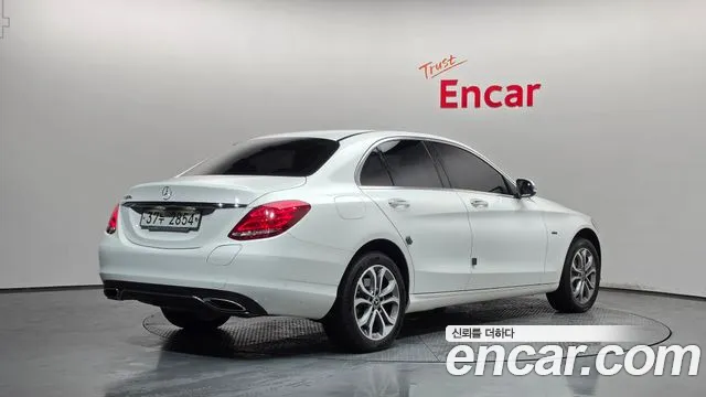 Mercedes-Benz C-Класс 2018 thumb 2
