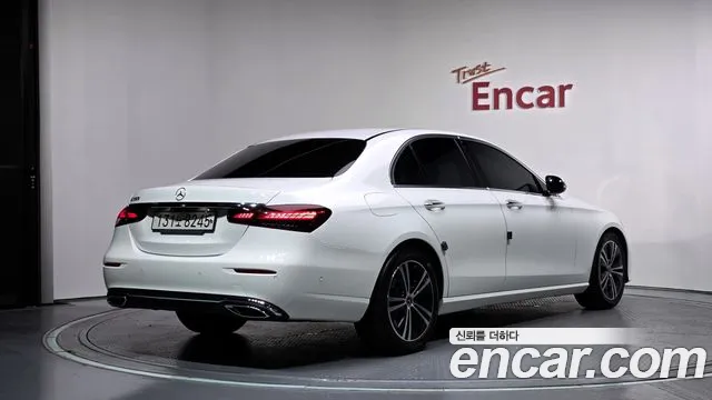 Mercedes-Benz E-Класс 2021 thumb 2
