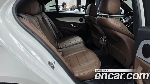 Mercedes-Benz E-Класс 2021 thumb 11