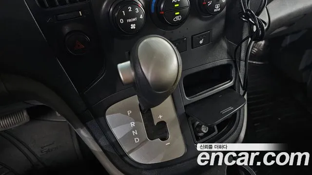 Hyundai Starex 2013 thumb 9