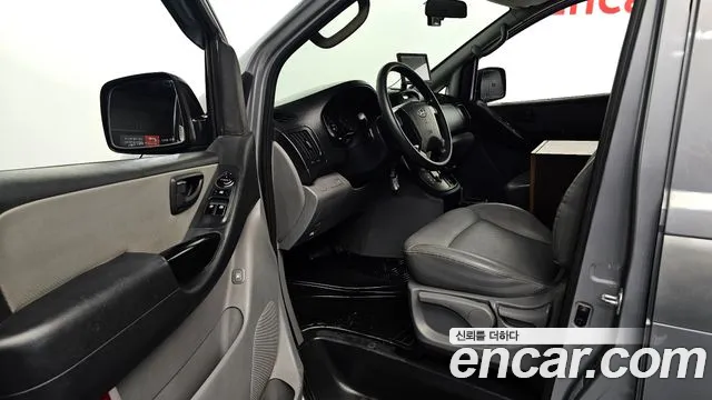 Hyundai Starex 2013 thumb 10