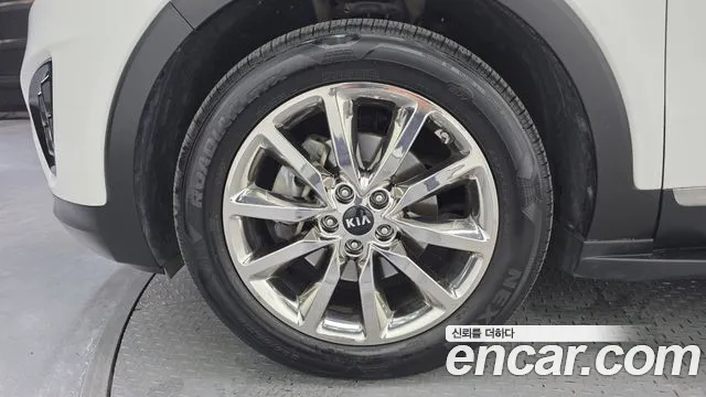 Kia Sorento 2017 thumb 5