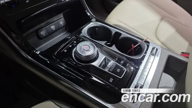 Kia Carnival 2021 thumb 9