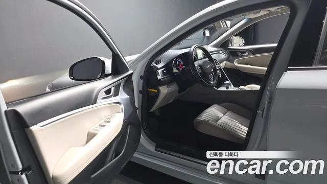 Genesis G70 2019 thumb 9