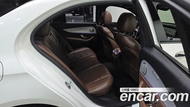 Mercedes-Benz E-Класс 2020 thumb 11