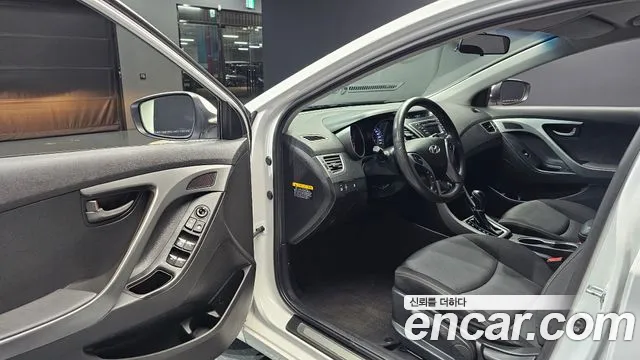 Hyundai Avante 2013 thumb 10