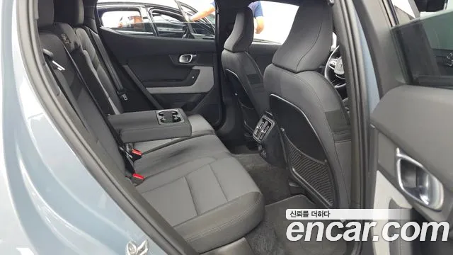 Polestar 2 2022 thumb 12