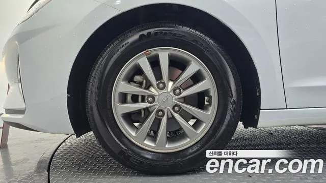 Hyundai Avante 2019 thumb 4