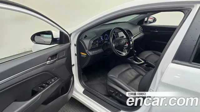 Hyundai Avante 2019 thumb 10