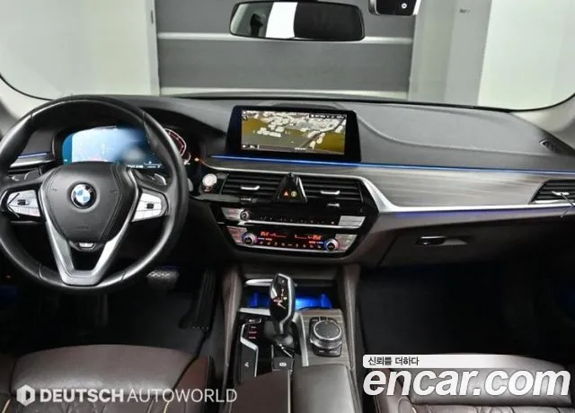 BMW 5-Series 2019 thumb 7