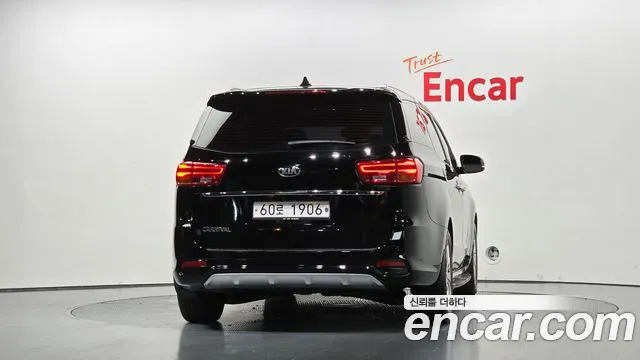 Kia Carnival 2019 thumb 3