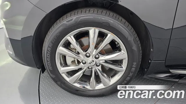 Kia Carnival 2019 thumb 4