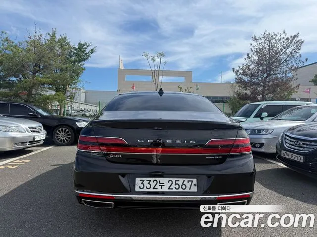 Genesis G90 2019 thumb 4