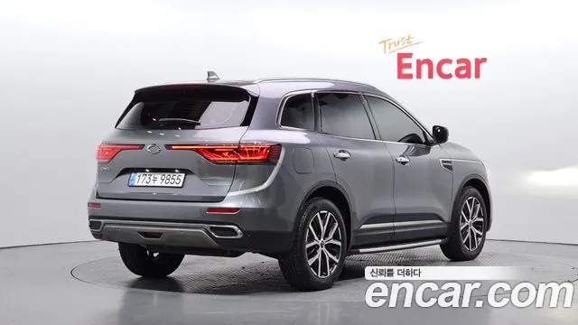 Renault-KoreaSamsung Koleos 2022 thumb 2
