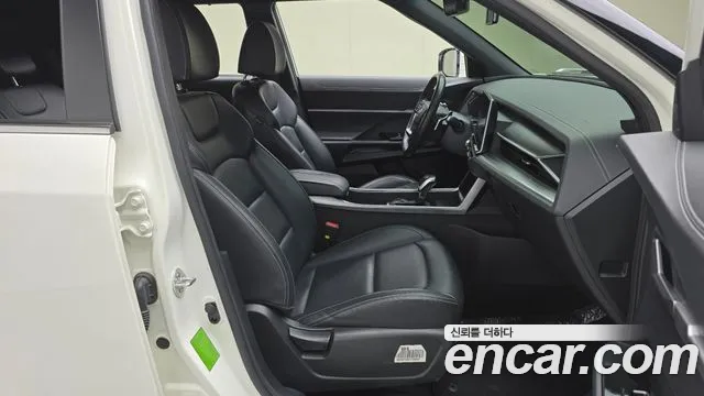 KG_Mobility_Ssangyong Torres 2022 thumb 11