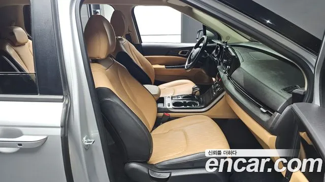 Kia Carnival 2022 thumb 10