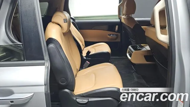 Kia Carnival 2022 thumb 11