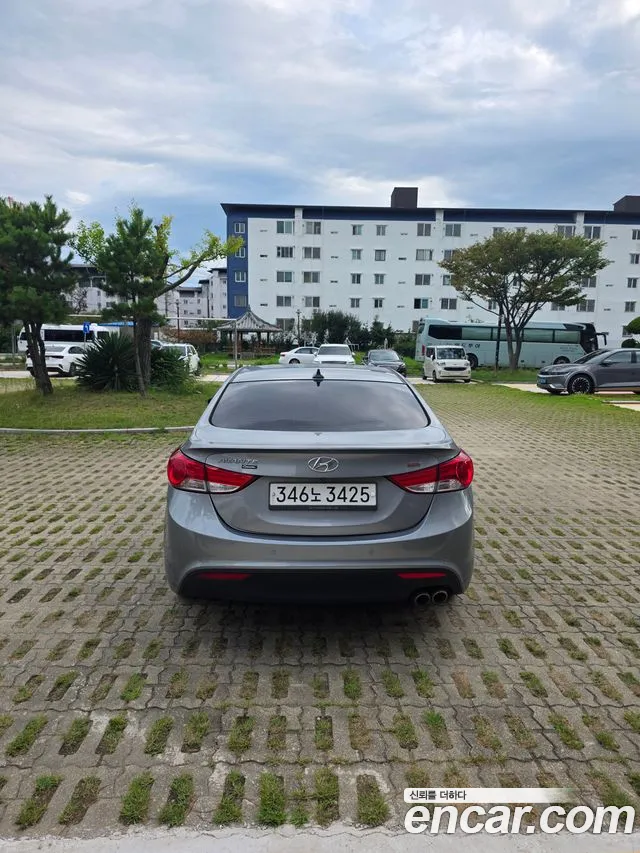 Hyundai Avante 2013 thumb 4