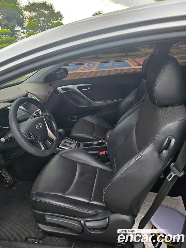 Hyundai Avante 2013 thumb 10
