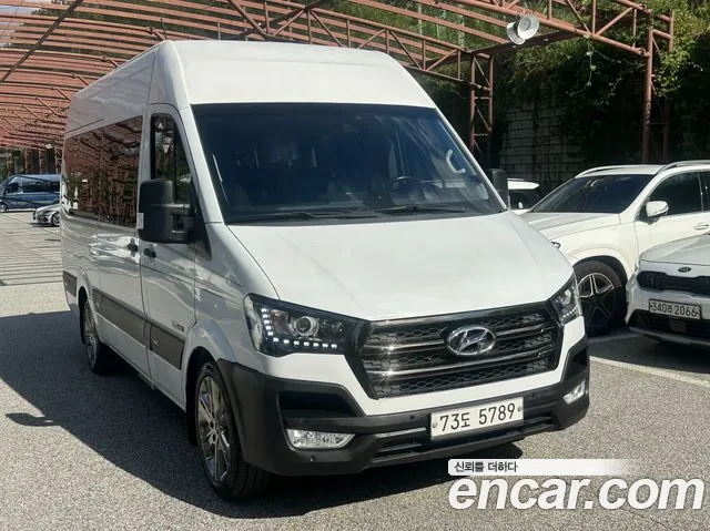 Hyundai Staria 2019 thumb 3