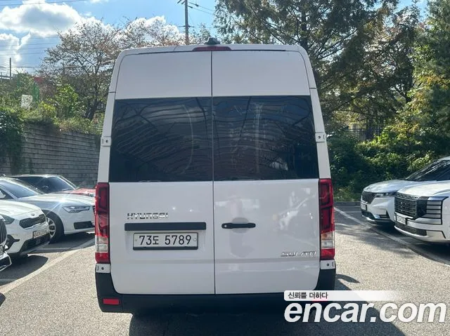 Hyundai Staria 2019 thumb 5