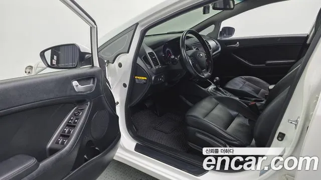 Kia K3 2015 thumb 11