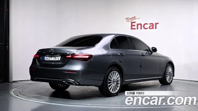 Mercedes-Benz E-Класс 2023 thumb 2