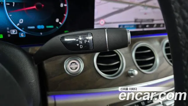 Mercedes-Benz E-Класс 2023 thumb 9