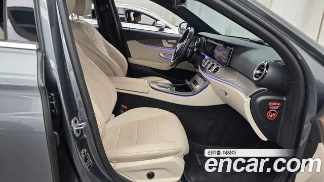 Mercedes-Benz E-Класс 2023 thumb 11