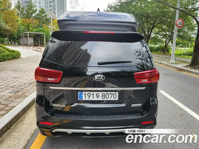 Kia Carnival 2020 thumb 4