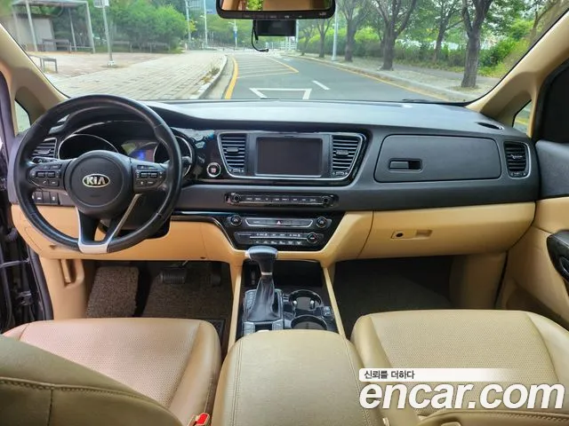 Kia Carnival 2020 thumb 7