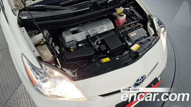 Toyota Prius 2012 thumb 5