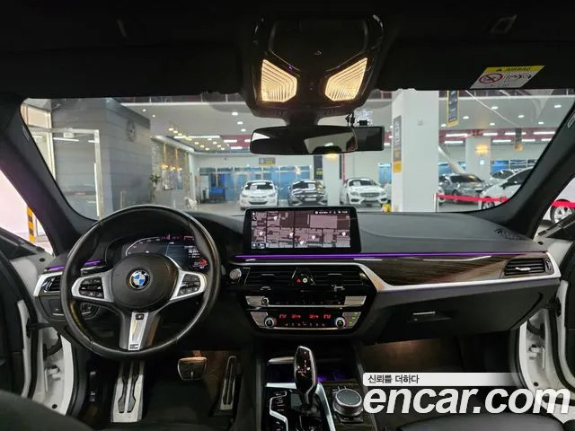 BMW 5-Series 2021 thumb 7