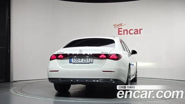 Mercedes-Benz E-Класс 2024 thumb 4