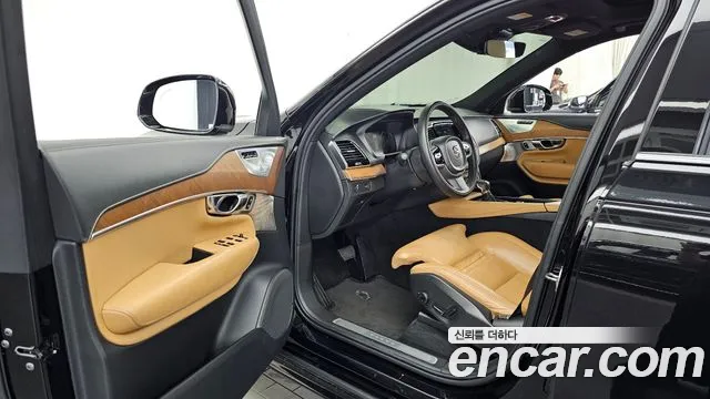 Volvo XC90 2019 thumb 10