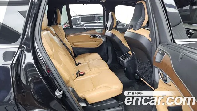 Volvo XC90 2019 thumb 12