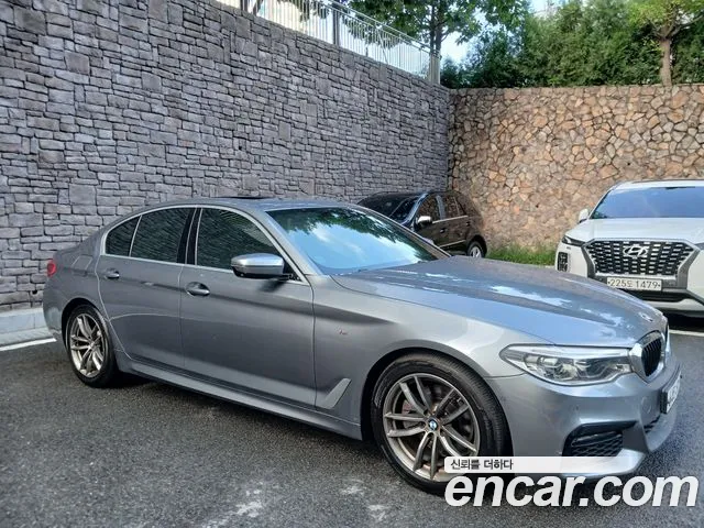 BMW 5-Series 2019 thumb 2