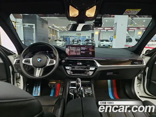 BMW 5-Series 2021 thumb 7
