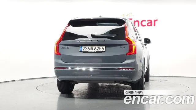Volvo XC90 2023 thumb 4