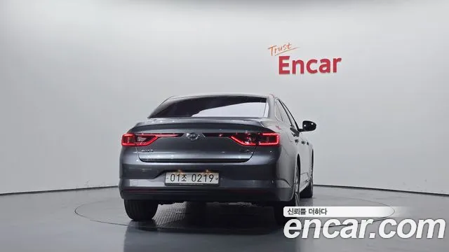 Renault-KoreaSamsung Megane 2016 thumb 4