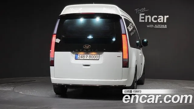 Hyundai Staria 2024 thumb 3
