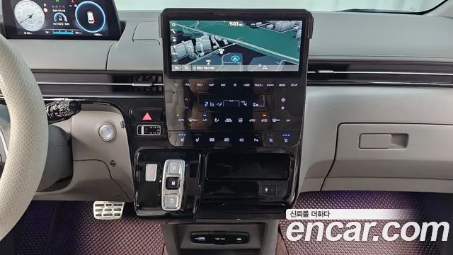 Hyundai Staria 2024 thumb 11